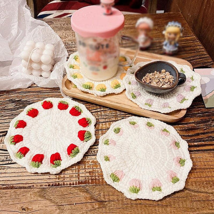 Adorable Strawberry Knit Coaster Set - Whimsical Table Protector and Home Decor Essential - Très Elite