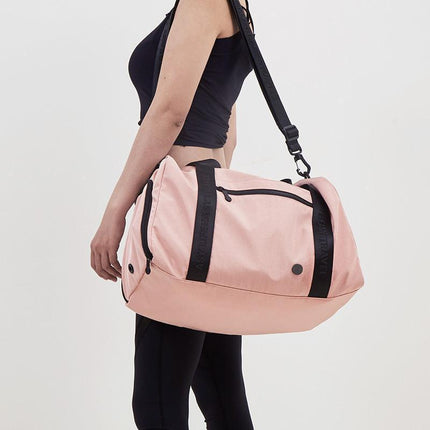 Adventure-Ready Gym Duffle Bag with Separate Shoe Storage - The Perfect Gear for Active Travelers - Très Elite