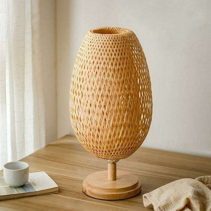 Artisan Crafted Bamboo Rattan Table Lamp - Chic Vintage Chinese Style Lighting for Home Atmosphere