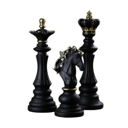 Artisan Golden Chess Sculpture: A Handcrafted Masterpiece in Resin - Très Elite