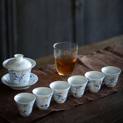 Artisanal Hand-Painted Porcelain Tea Cups for a Luxurious Tea Experience - Très Elite
