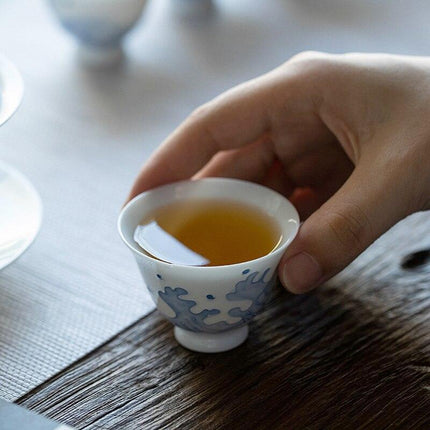Artisanal Jade Porcelain Tea Cup Set with Ocean Wave Design - 50ml Each - Très Elite
