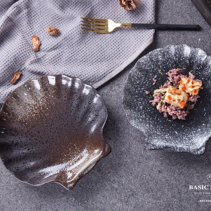 Artisanal Japanese Ceramic Plates: Sophisticated Tableware for Elevated Dining - Très Elite