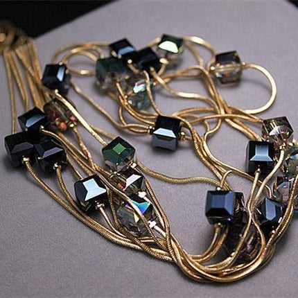 Austrian Crystal Adjustable Sweater Chain Necklace: Chic Versatility and Lasting Sophistication - Très Elite