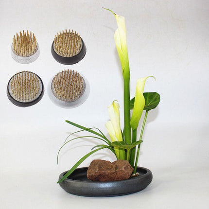 Brass Ikebana Kenzan Flower Frog for Beautiful Floral Arrangements - Très Elite