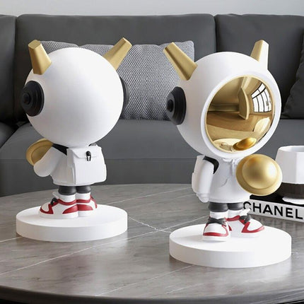 Celestial Explorer Astronaut Sculpture - Handcrafted Space-Themed Decor for Starry-Eyed Dreamers - Très Elite