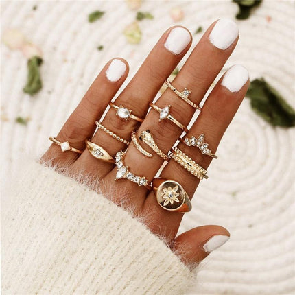 Charming 12-Piece Bohemian Gold Crystal Ring Set - Elegant Jewelry Collection for Women - Très Elite