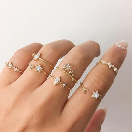 Charming 12-Piece Bohemian Gold Crystal Ring Set - Elegant Jewelry Collection for Women - Très Elite