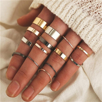 Charming 12-Piece Bohemian Gold Crystal Ring Set - Elegant Jewelry Collection for Women - Très Elite