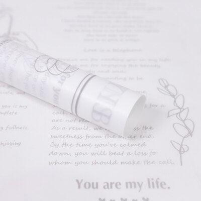 Charming Floral and Letter Print Tissue Paper Set for Elegant Gift Presentation - Très Elite