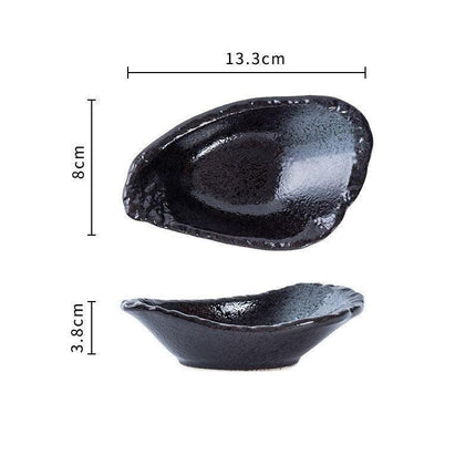 Charming Handmade Japanese Ceramic Snack Dish - A Touch of Elegance for Your Table - Très Elite