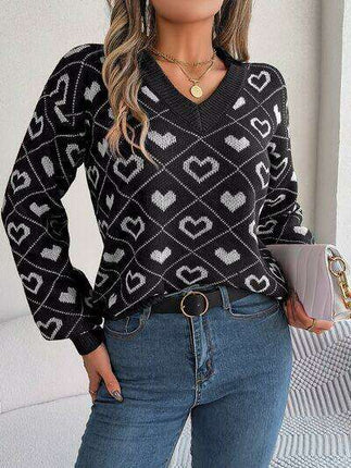 Charming Heart Print V-Neck Knit Sweater - Très Elite