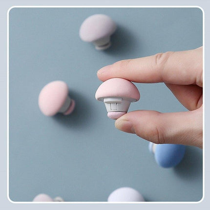 Charming Mushroom Shaped Fabric Clips - Set of 4 | Adorable Bedding Fasteners for Home - Très Elite