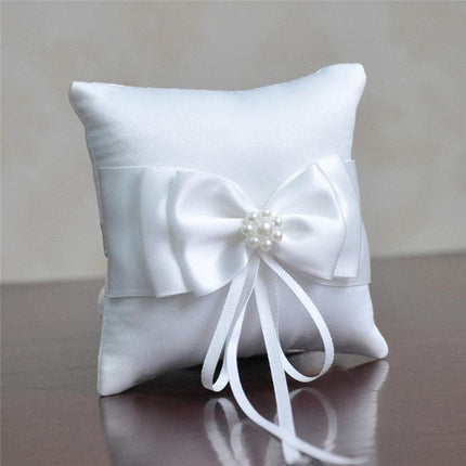 Charming Satin and Pearl Double Bow Ring Cushion - Perfect for Weddings - Très Elite