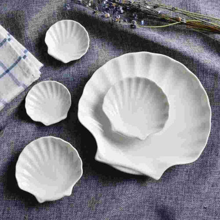 Charming Scalloped White Ceramic Dish with Timeless Elegance - Très Elite