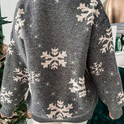 Charming Snowflake Holiday Sweater for Women: Celebrate in Comfort and Style - Très Elite