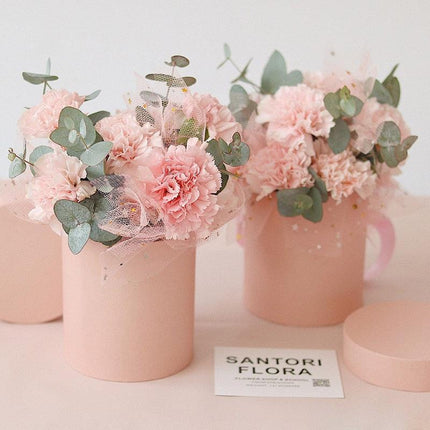 Charming Valentine's Day Flower Gift Box - The Ultimate Surprise for Her - Très Elite