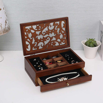 Charming Vintage Wooden Jewelry Chest with Mirror - A Touch of Elegance - Très Elite