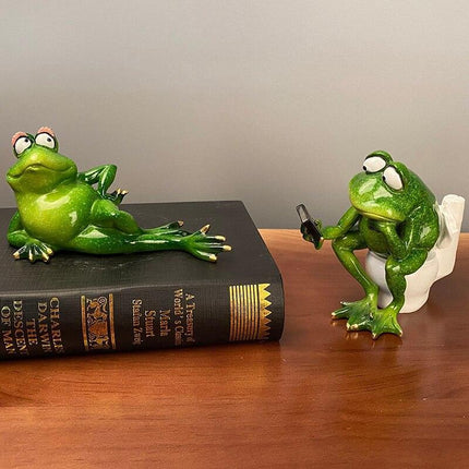 Charming Whimsical Frog Resin Figurines - Fun Decor for a Stylish Home Ambiance - Très Elite