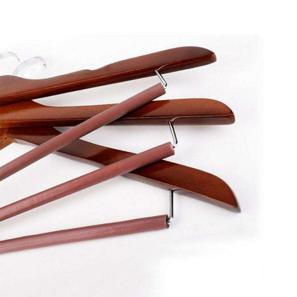 Chic 360-Degree Rotating Lotus Wood Hangers for Stylish Closet Organization - Très Elite