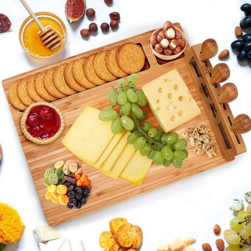 Chic Bamboo Cheese Board Set for Gourmet Entertaining - Très Elite