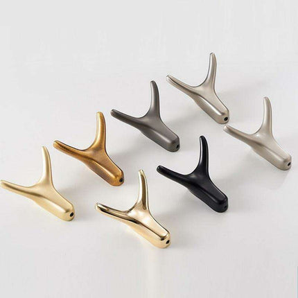 Chic Bull Head Wall Hook for Functional Home Organization in Various Finishes