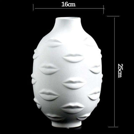 Chic Ceramic Vase for Stylish Floral Arrangements- Très Elite- Très Elite