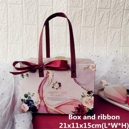 Chic Customizable Cake Box Set of 5 for Special Celebrations