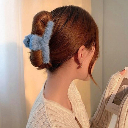 Chic Faux Fur Bow Hair Claw - Winter Essential Accessory for Women