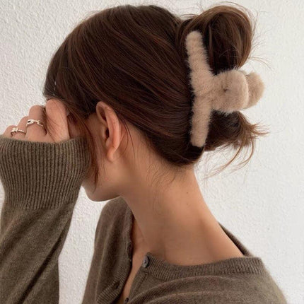 Chic Faux Fur Bow Hair Claw - Winter Essential Accessory for Women