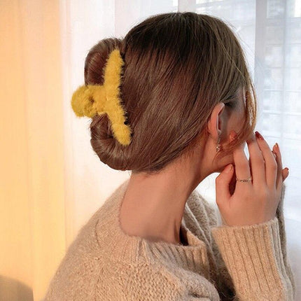 Chic Faux Fur Bow Hair Claw - Winter Essential Accessory for Women