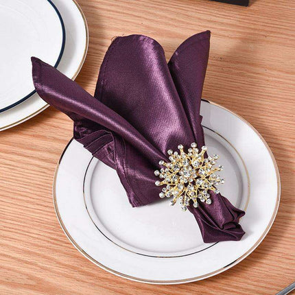 Chic Floral Napkin Holder for Elegant Dining Experiences - Très Elite