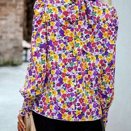 Chic Floral Turtleneck Blouse with Puff Sleeves - Stylish Women's Top - Très Elite