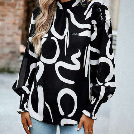 Chic Floral Turtleneck Blouse with Puff Sleeves - Stylish Women's Top - Très Elite