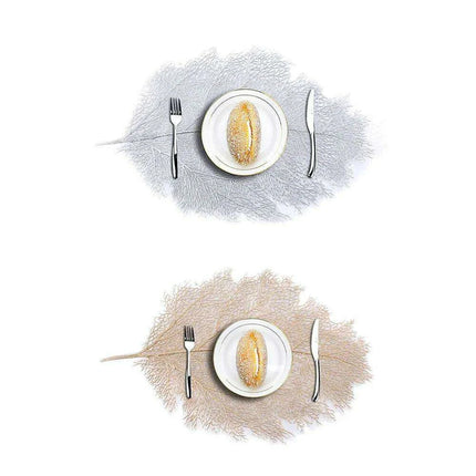 Chic Golden Leaf Dining Mat: Elegant Heat-Resistant Table Protector & Stylish Accent - Très Elite