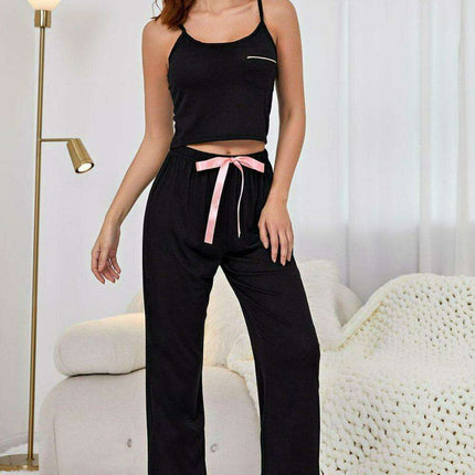 Chic Monochrome Lounge Set with Cropped Cami and Pants - Très Elite