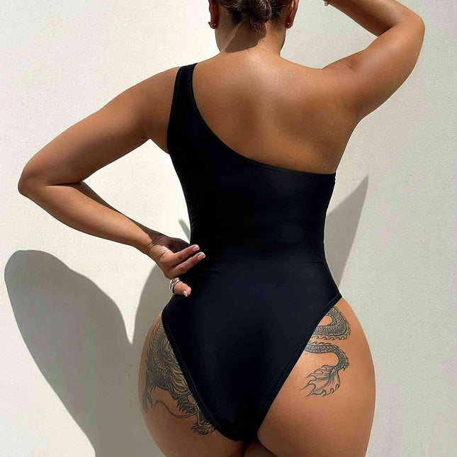 Chic One-Shoulder Swimwear with Convertible Padding