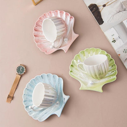 Chic Pearl Shell Ceramic Mugs: Elevate Your Sipping Experience - Très Elite