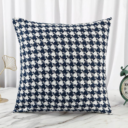 Chic Reversible Black and White Pillow Covers Featuring Houndstooth & Checkered Designs - Très Elite