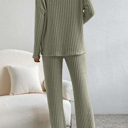 Chic Ribbed V-Neck Lounge Set - Ultimate Comfort Attire - Très Elite