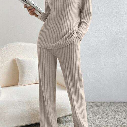 Chic Ribbed V-Neck Lounge Set - Ultimate Comfort Attire - Très Elite