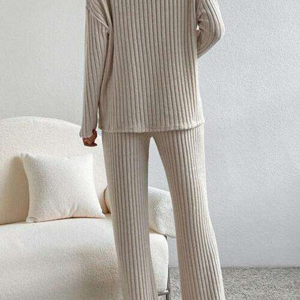 Chic Ribbed V-Neck Lounge Set - Ultimate Comfort Attire - Très Elite