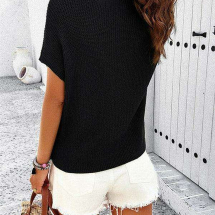 Chic Solid Color Short-Sleeve Turtleneck Top for Women - Très Elite