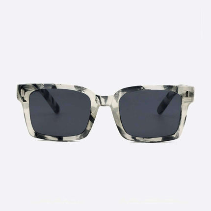 Chic Square UV400 Protective Sunglasses with Durable Polycarbonate Frame - Très Elite