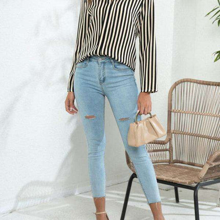 Chic Striped Round Neck Blouse - Effortless Everyday Style - Très Elite