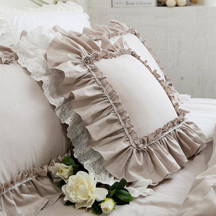 Chic Striped Ruffled Lace Pillowcase for Stylish Home Accents - Très Elite