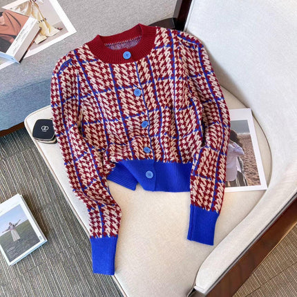 Chic Vintage Houndstooth Knit Cardigan - Timeless Style - Très Elite