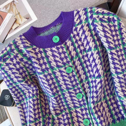 Chic Vintage Houndstooth Knit Cardigan - Timeless Style - Très Elite