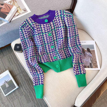Chic Vintage Houndstooth Knit Cardigan - Timeless Style - Très Elite
