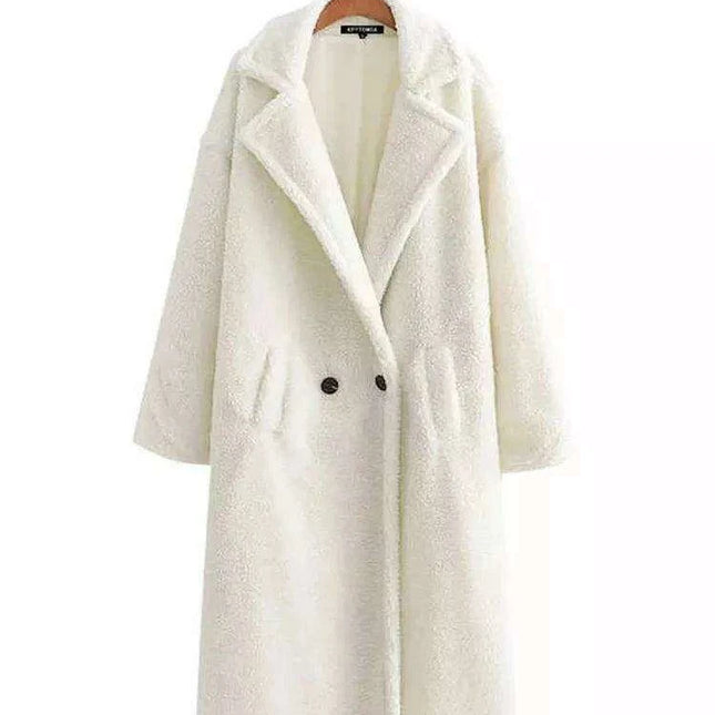 Chic Winter Luxury: Plush Faux Fur Teddy Coat with Fashionable Pockets